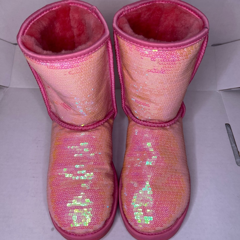 Ugg Classic Short Pink Iridescent Sequin Boot-sz 6